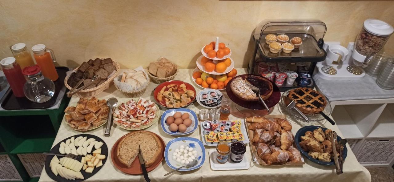 La Gemma Di Elena Bed & Breakfast Lucca Bagian luar foto